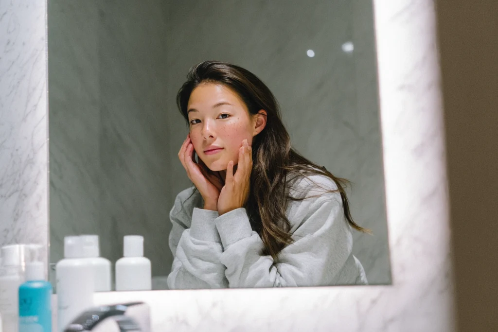 15 Expert Tips for the Best Skincare for Oily Skin In 2026: Dermatologist-Approved Routine for Clear, Balanced Skin